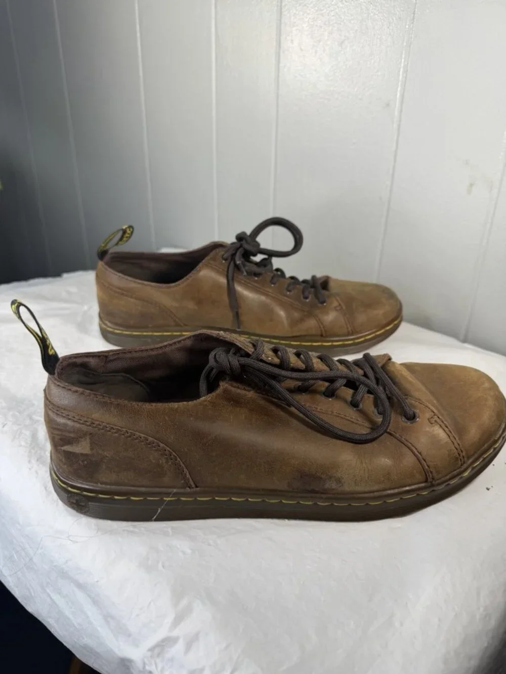Dr. Martens Brown Leather lace up Distress Calmont Men's Shoes Size 10 M